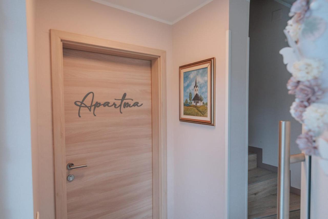 Apartma Lamberger Apartment *